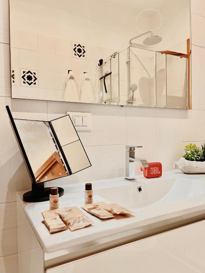 Futura Suite Apartment Болонья Экстерьер фото